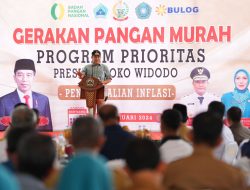Setelah Jeneponto, Giliran di Bantaeng Pj Gubernur Bahtiar Salurkan Bantuan Presiden untuk Warga Miskin