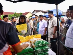 Safari Ramadan Pj Gubernur Bahtiar di Maros, Salurkan Bantuan Sembako, Tanam Pisang Cavendish dan Galakkan IB