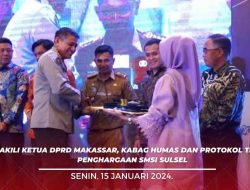Wakili Ketua DPRD Makassar, Kabag Humas dan Protokol Terima Penghargaan SMSI Sulsel