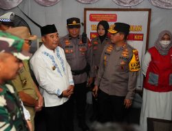 Pj Gubernur Bahtiar dan Forkopimda Pantau Keamanan dan Bagikan Paket Lebaran di Malam Takbiran