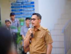 GAJI KEBERSIHAN MENUNGGAK,CAMAT MAKASSAR TANGGAPI PEMBERITAAN ITU