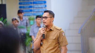 GAJI KEBERSIHAN MENUNGGAK,CAMAT MAKASSAR TANGGAPI PEMBERITAAN ITU