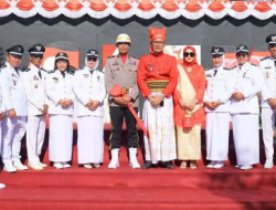 Didampingi TPP PKK Kec Makassar, Husni Mubarak Hadiri Peringatan HUT RI Ke 79 di Anjungan Losari