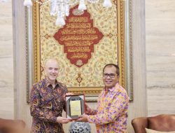 Wali Kota Makassar Dinner Bareng Konsulat Jenderal AS Christopher Green