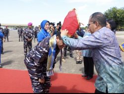 Danny Pomanto dan Indira Yusuf Ismail Jemput KSAL Laksamana TNI Muhammad Ali di Bandara Lanud Sultan