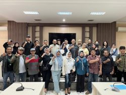 Ketua DPRD Makassar Supratman Terima Aspirasi Pemecatan Ketua RT dan Ketua RW
