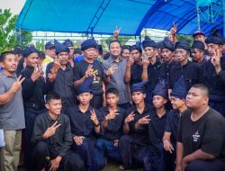 Berpakaian Serba Hitam, Tokoh Adat Kajang Sulsel Meriahkan Kampanye Andi Sudirman di Bulukumba