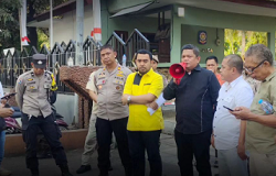 Anggota DPRD Makassar Terima Demonstran Terkait Penegakan Perda Usaha Pariwisata