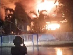 Dini Hari, Disdik Makassar Dilalap ‘Si Jago Merah’