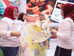 Wawali Makassar Tinjau Booth “Makassar, The Old and The New” di Munas APEKSI 2025 Surabaya