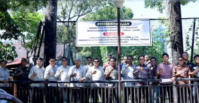 Pemkot Makassar Pasang Spanduk Peringatan di Lapangan Tenis Karebosi untuk Amankan Aset Daerah